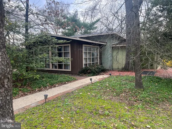 214 Lotus Ave, Voorhees, NJ 08043