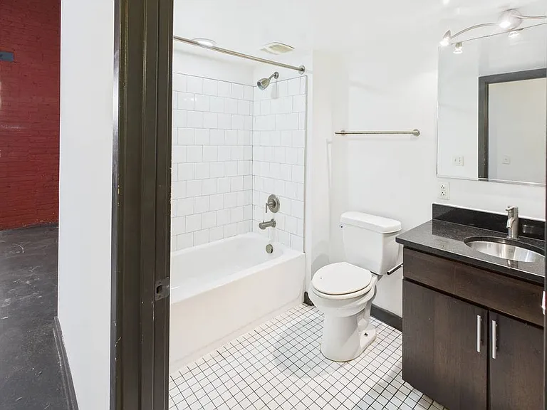 7th Street Lofts — Photo 45