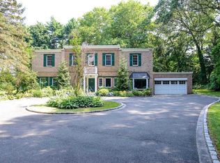 19A Pound Hollow Rd, Glen Head, NY 11545