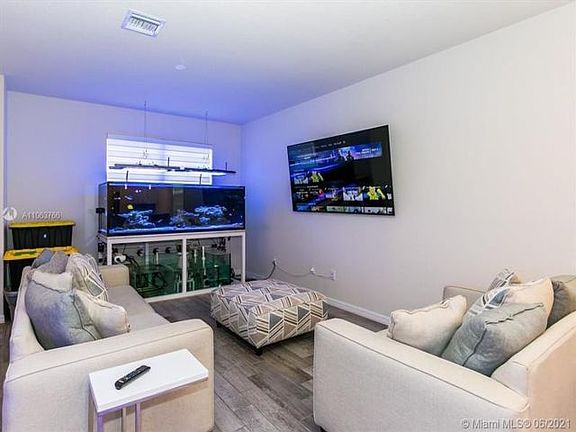 2nd image of 4860 Eucalyptus Dr Unit 2