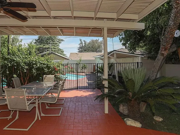 243 Bonita Dr — Photo 25