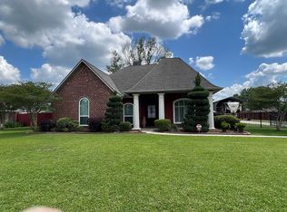 26250 Whispering Pines Ave, Denham Springs, LA 70726