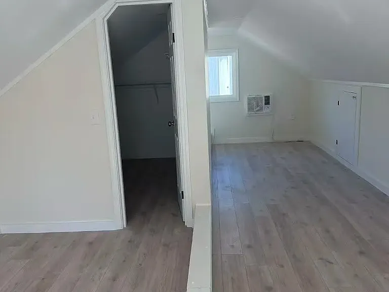 513 Mill Stream Rd — Photo 5