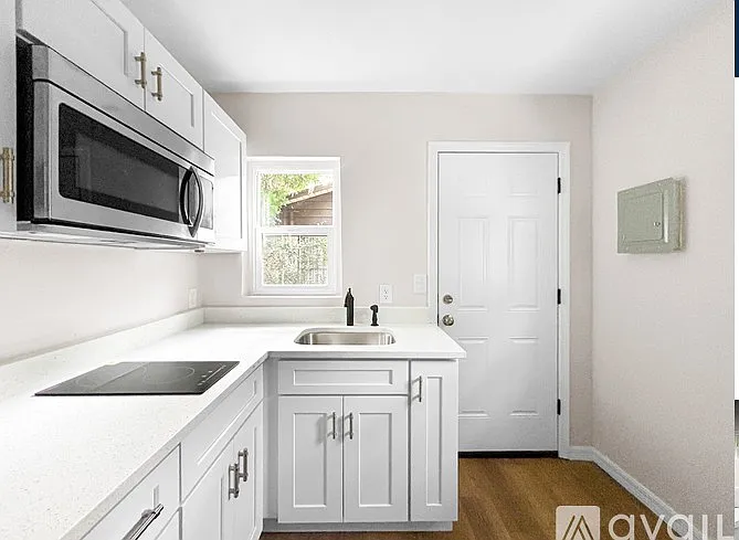2 bed, 720 sqft, $1,220 — Photo 2