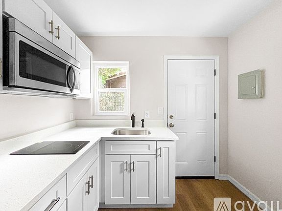 2nd image of 306 SW 19th Ave #306