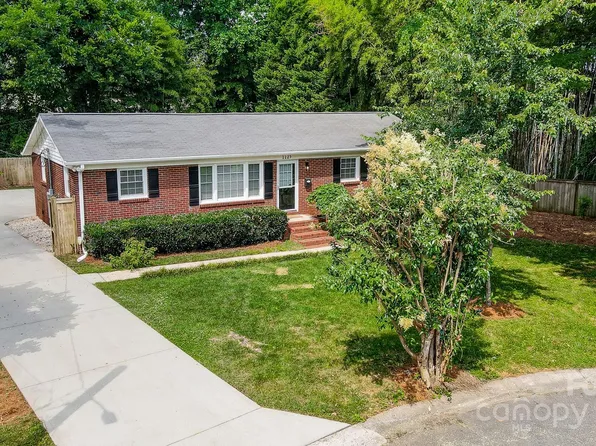 1125 Clawson Ct, Charlotte, NC 28209