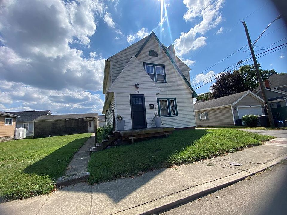 1st image of 232 E 7th St