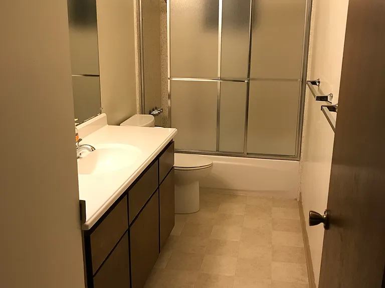479 La Conner Dr #4 — Photo 6