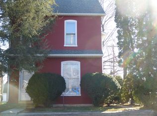 239 S 4th St #B, Denver, PA 17517