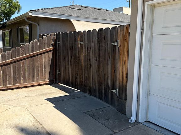 5th image of 822 W Alamos Ave