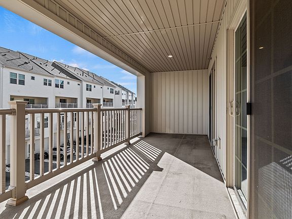 4th image of 5912 Etterbeek St #1