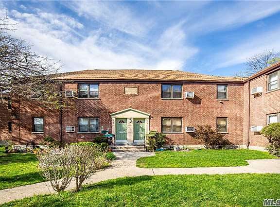 3rd image of 5611 Douglaston Pkwy