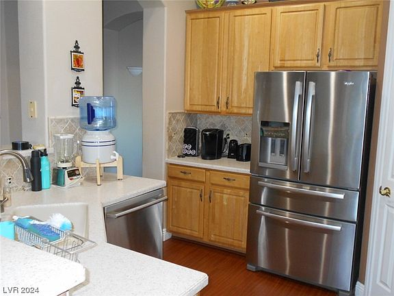 4th image of 223 Big Horn Dr Unit 1