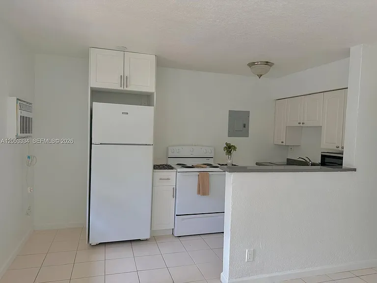 1240 NE 12th Ave #1-5 — Photo 10