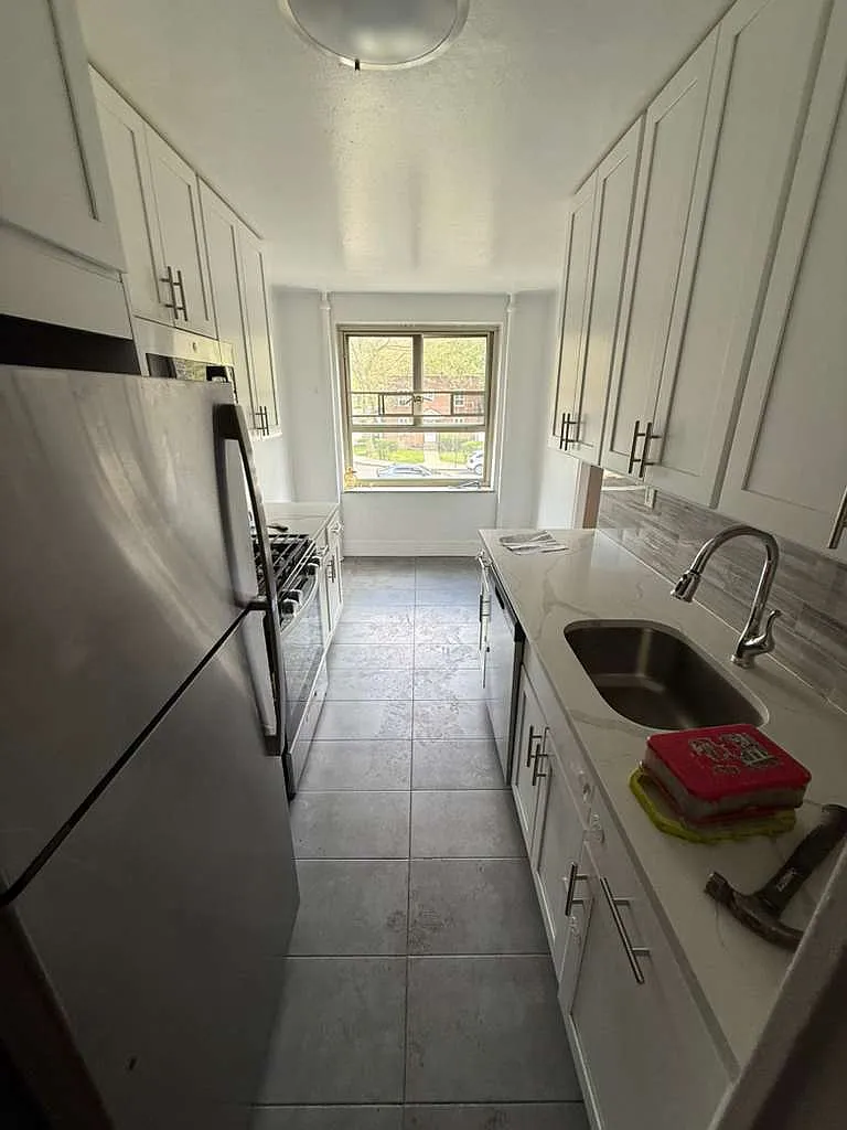 192nd St, Fresh Meadows — Photo 3