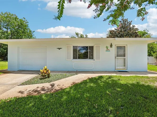4411 55th Way N, Kenneth City, FL 33709