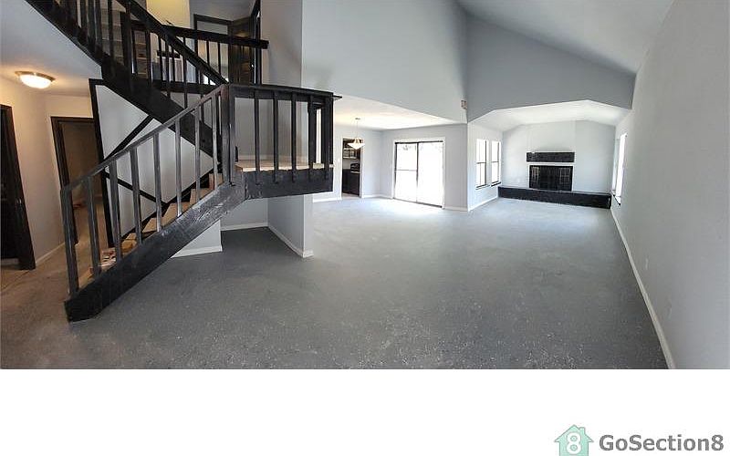 1st image of 1810 Westbluff Dr