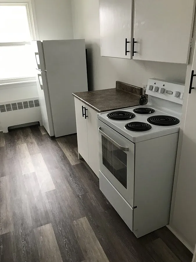 Mark Manor — Photo 3