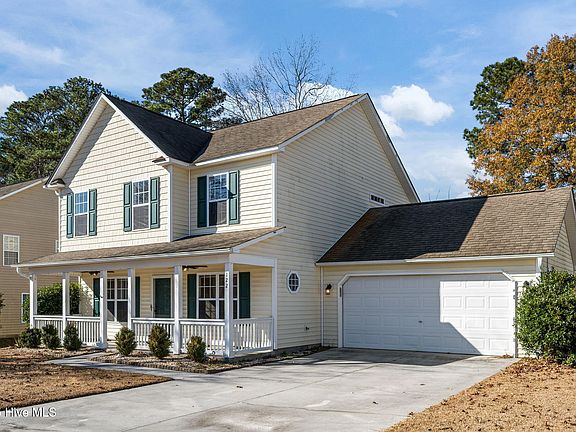 2nd image of 122 Tanbark Drive