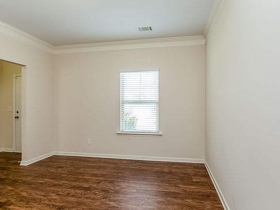 4th image of 4231 Oak Field Dr