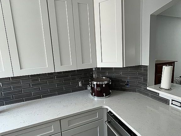 4th image of 2826 Galewood St