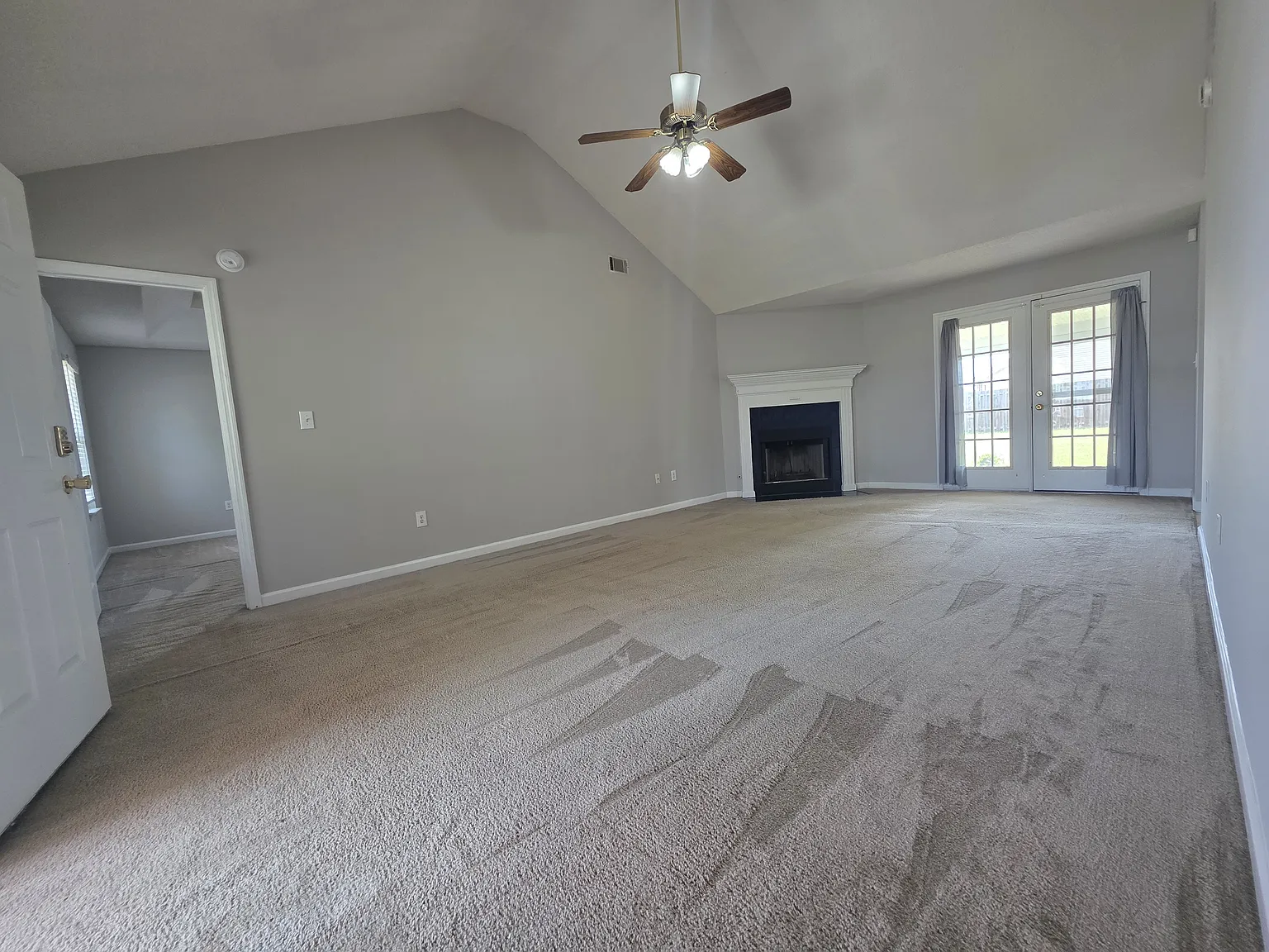 4 bed, 1554 sqft, $1,500 — Photo 4