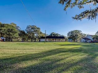 823 County Road 432, Brazoria, TX 77422