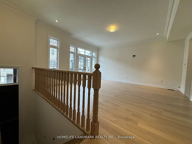 73 West Village Ln — Photo 6