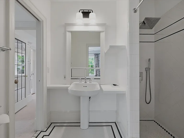 2318 Mimosa Pl — Photo 29