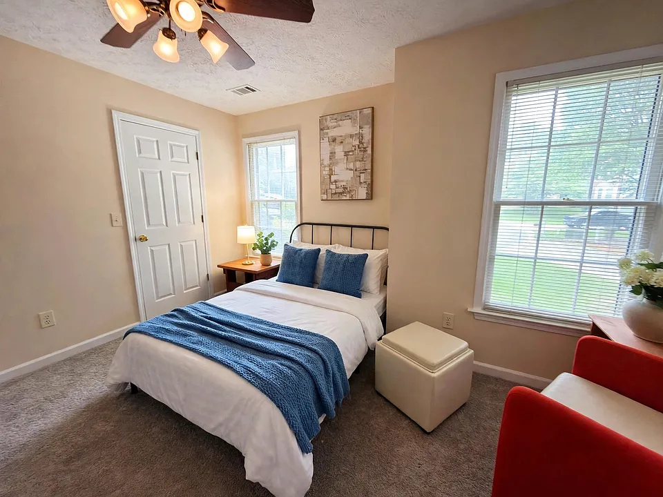 2730 Shelter Cv NW