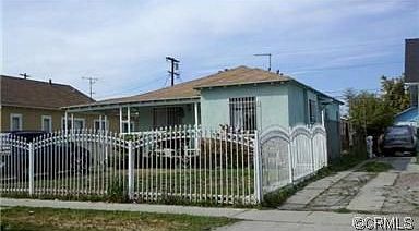 2nd image of 209 W 94th St