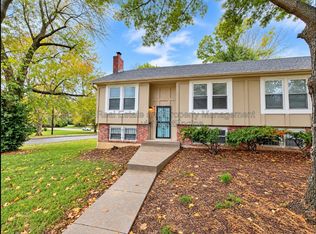 4640 Bell St, Kansas City, MO 64112
