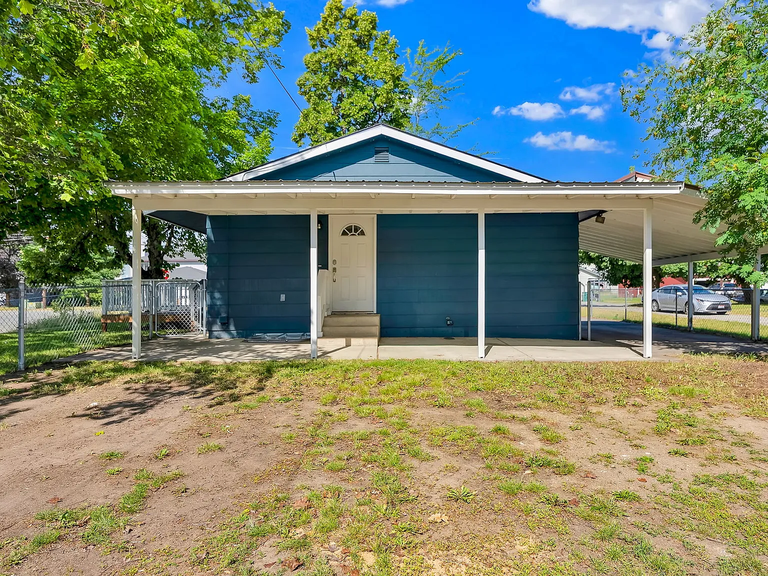 1 bed, 1200 sqft, $1,600 — Photo 2