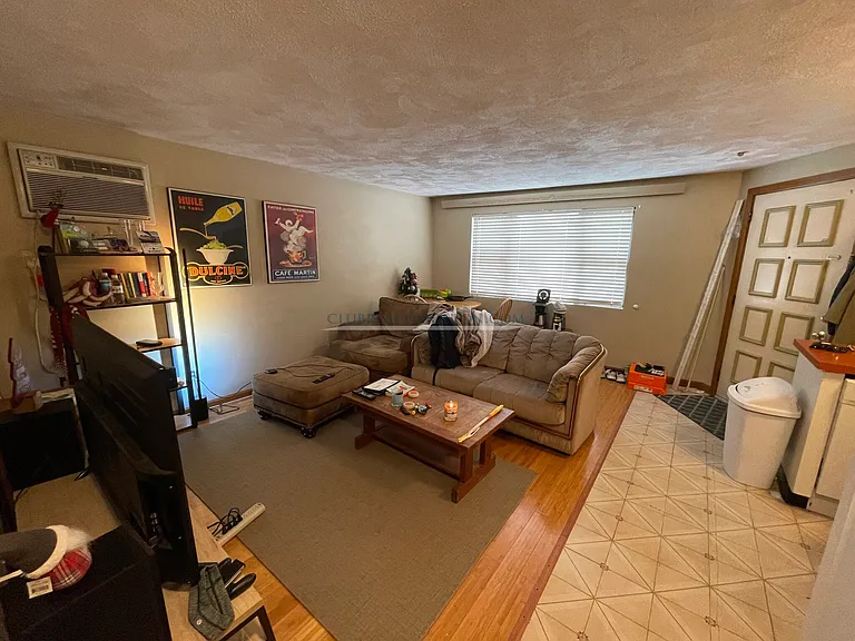 344 Market St #7 — Photo 8