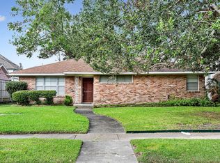 226 Sena Dr, Metairie, LA 70005