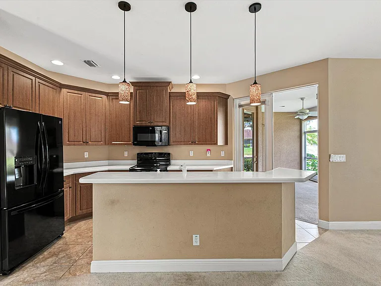 4331 Turnberry Cir — Photo 8