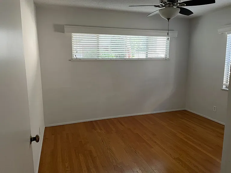 295 W California Blvd — Photo 14