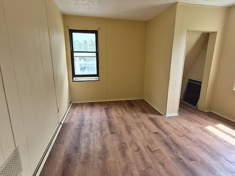 206 Allen St #2 — Photo 9