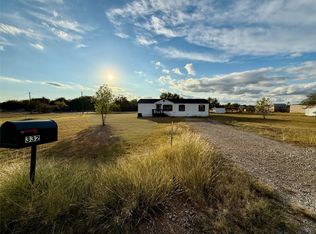 332 Water View Ln, Weatherford, TX 76085