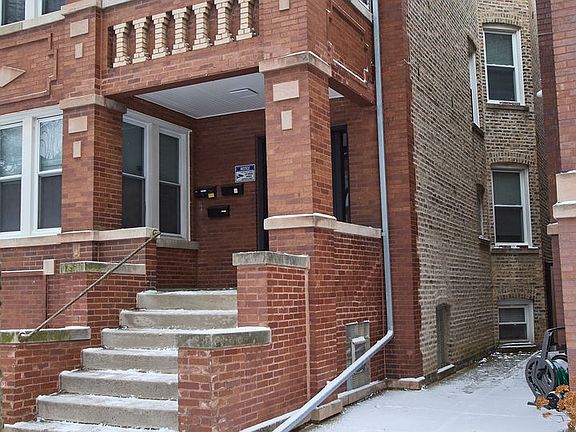 2nd image of 3322 W Wilson Ave
