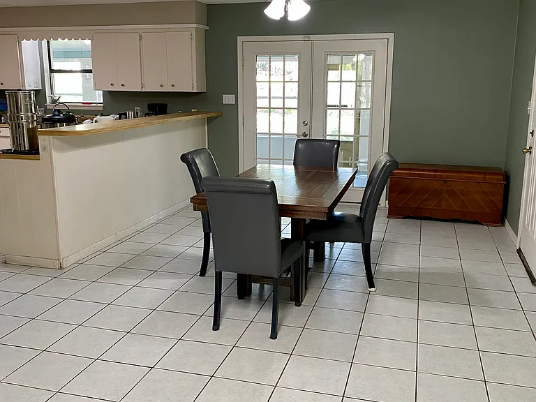 815 Shady Grove Ln — Photo 7