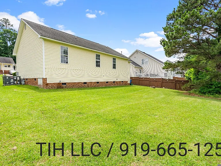 3912 Cold Harbour Dr — Photo 19