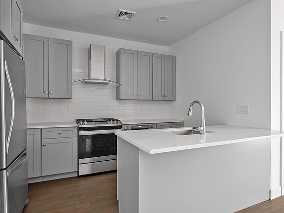 5th image of 110 Breton Way