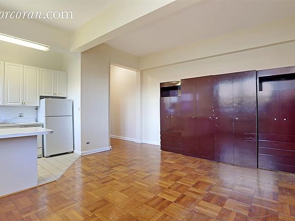 3rd image of 15900 Riverside Dr W #1K