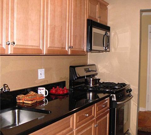 5th image of 300 Edwards St APT 3KW