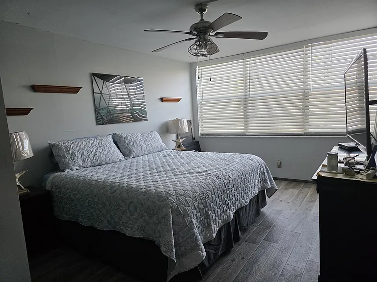 2741 Taft St #109 — Photo 18