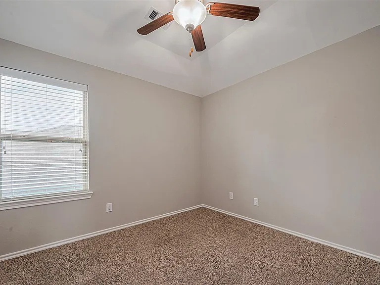1910 Vermillion View St — Photo 33