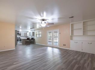 115 Barbers Hill Rd, Highlands, TX 77562