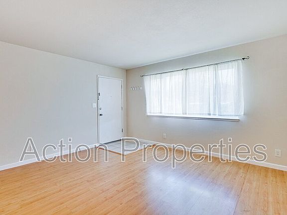 4th image of 903 Suntree Ct