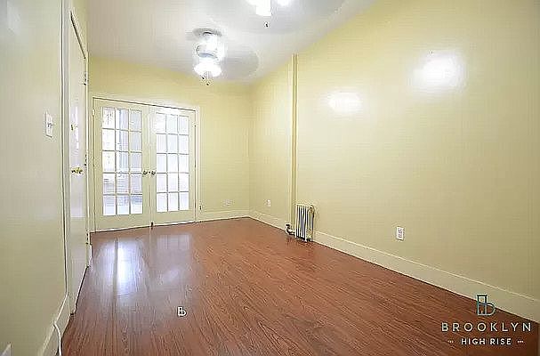 2nd image of 200 Irving Ave APT 3